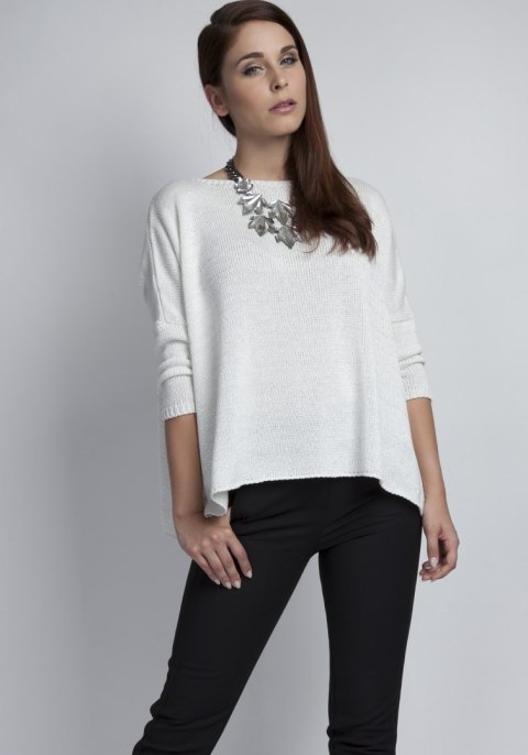 Sweter Damski Model Abigail SWE040 Ecru - MKM Sweter Damski Model Abigail SWE040 Ecru - MKM