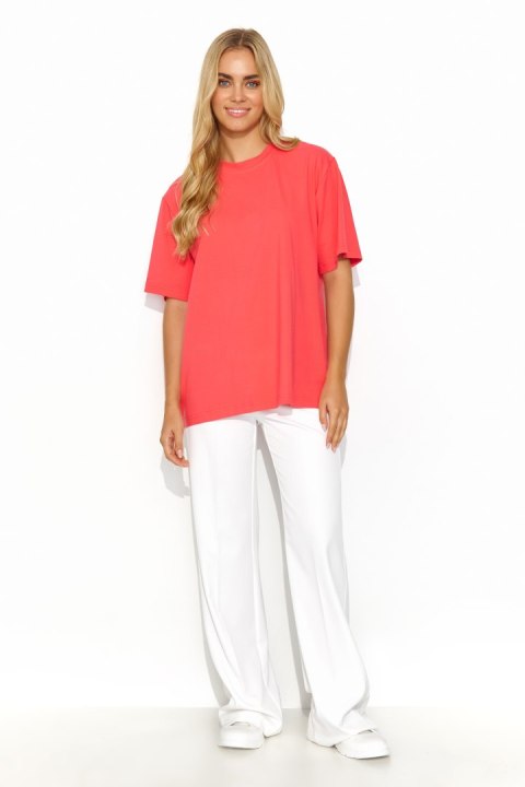 T-shirt Damski Model M826 Coral - Makadamia T-shirt Damski Model M826 Coral - Makadamia