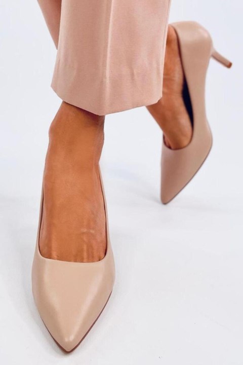 Czółenka na niskiej szpilce LAURYN BEIGE - Inello Czółenka na niskiej szpilce LAURYN BEIGE - Inello