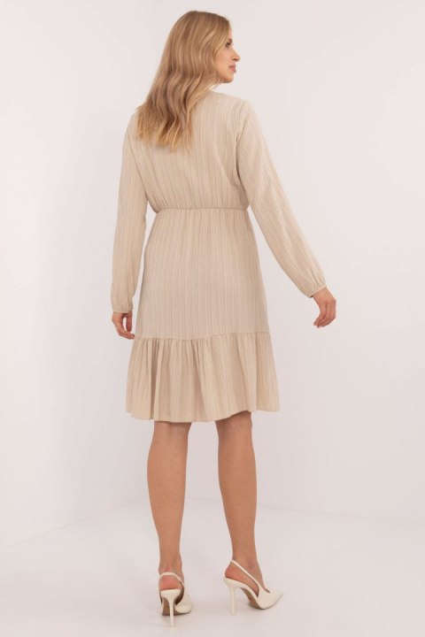Sukienka Model TW-SK-BI-CB3331.88 Beige - Och Bella Sukienka Model TW-SK-BI-CB3331.88 Beige - Och Bella