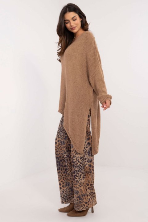Sweter Damski Model TW-SW-BI-1925.85 Camel - Och Bella Sweter Damski Model TW-SW-BI-1925.85 Camel - Och Bella