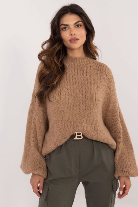 Sweter Damski Model TW-SW-BI-3565.69 Camel - Och Bella Sweter Damski Model TW-SW-BI-3565.69 Camel - Och Bella