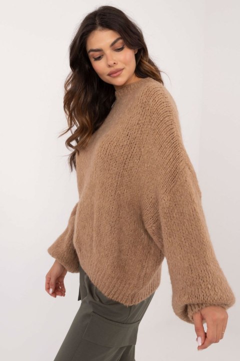 Sweter Damski Model TW-SW-BI-3565.69 Camel - Och Bella Sweter Damski Model TW-SW-BI-3565.69 Camel - Och Bella