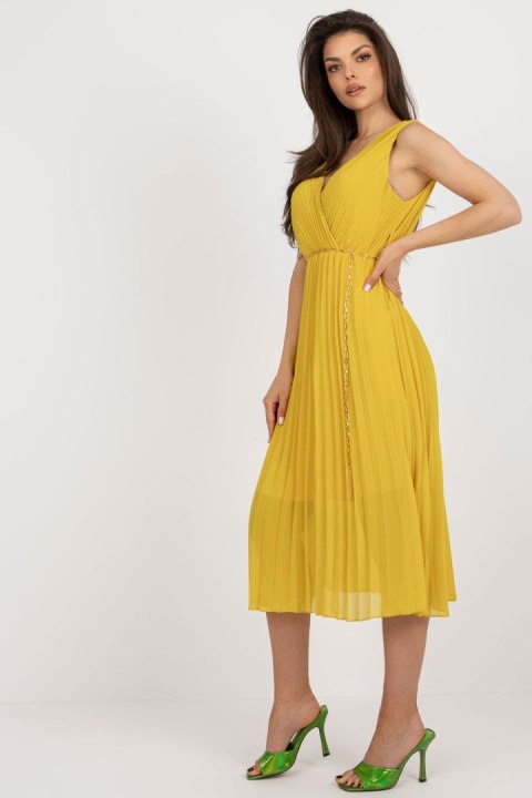 Sukienka Model DHJ-SK-13168.21X Dark Yellow - Italy Moda Sukienka Model DHJ-SK-13168.21X Dark Yellow - Italy Moda