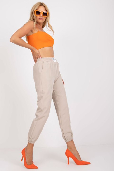 Spodnie Damskie Model DHJ-SP-15832.64 Beige - Italy Moda Spodnie Damskie Model DHJ-SP-15832.64 Beige - Italy Moda