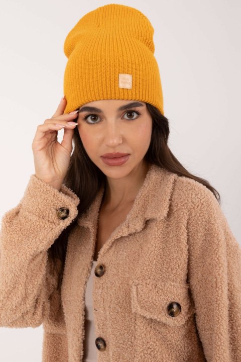Czapka Model JK-CZ-50.25 Dark Yellow - Rue Paris Czapka Model JK-CZ-50.25 Dark Yellow - Rue Paris