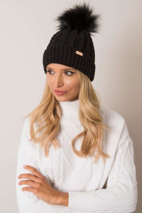 Czapka Damska Model JK-CZ-10.51 Black - Rue Paris Czapka Damska Model JK-CZ-10.51 Black - Rue Paris