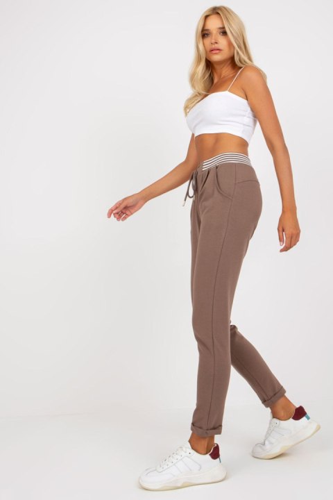 Spodnie Dresowe Model RV-DR-8019.12 Brown - Rue Paris Spodnie Dresowe Model RV-DR-8019.12 Brown - Rue Paris
