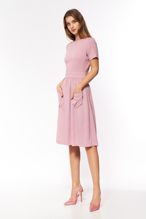 Sukienka Różowa wiskozowa sukienka bez pleców S203 Pink - Nife Sukienka Różowa wiskozowa sukienka bez pleców S203 Pink - Nife