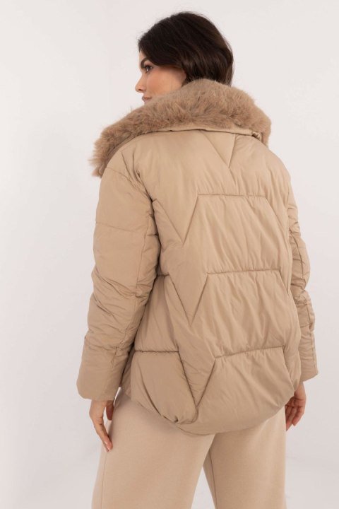 Kurtka Damska Model MBM-KR-2627.43P Camel - MBM Kurtka Damska Model MBM-KR-2627.43P Camel - MBM