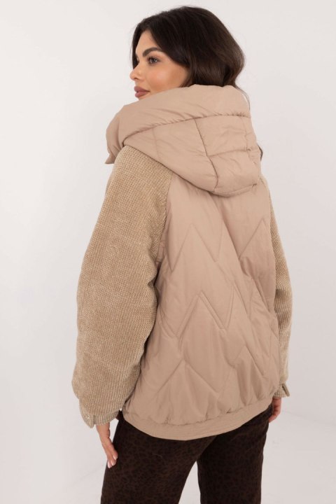 Kurtka Damska Model MBM-KR-AJ218-003.16P Camel - MBM Kurtka Damska Model MBM-KR-AJ218-003.16P Camel - MBM