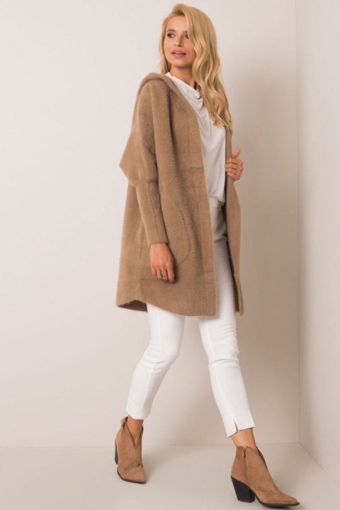 Płaszcz Damski Model MBM-PL-1518.95P Dark Beige - MBM Płaszcz Damski Model MBM-PL-1518.95P Dark Beige - MBM