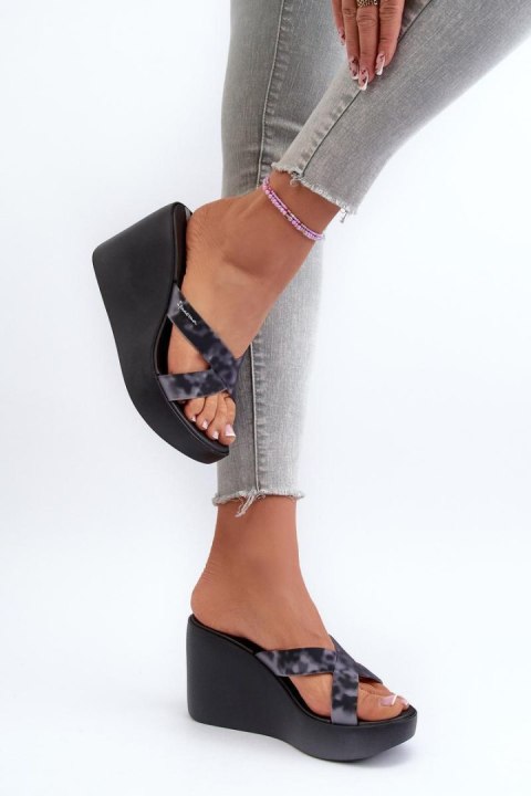 Sandał Klapki Model 83520 Ipanema High Fashion Slide Fem Black - Step in style Sandał Klapki Model 83520 Ipanema High Fashion Slide Fem Black - Step in style
