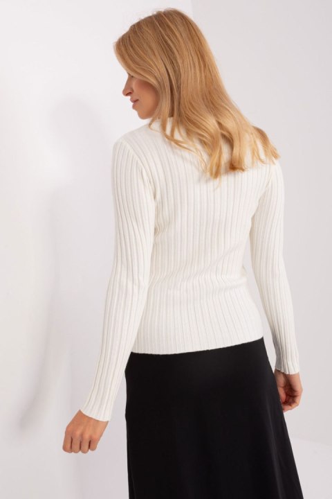 Sweter Damski Model PM-SW-PM1089.09P Ecru - Factory Price Sweter Damski Model PM-SW-PM1089.09P Ecru - Factory Price