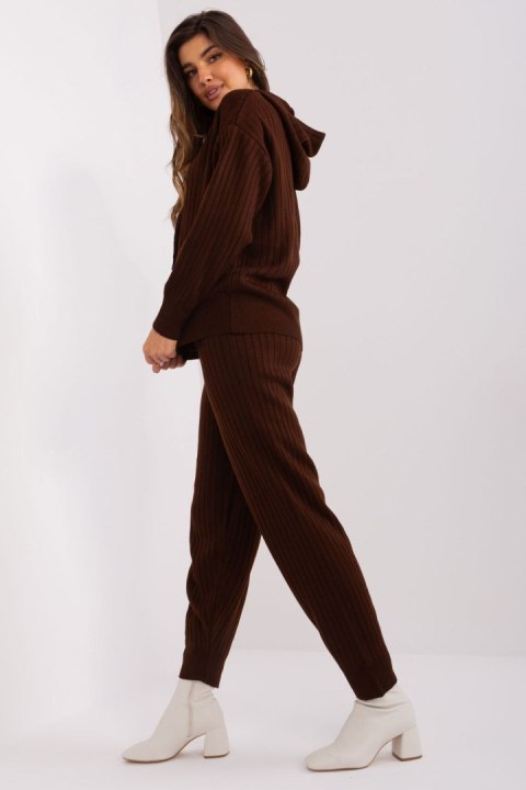 Spodnie Komplet Model BA-KMPL-2211.13P Dark Brown - Badu Spodnie Komplet Model BA-KMPL-2211.13P Dark Brown - Badu