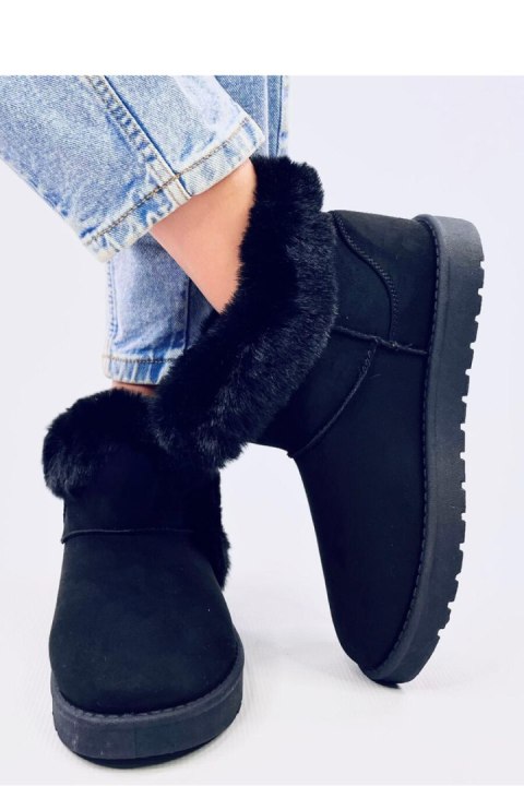 Emusy krótkie z futerkiem SISSOI BLACK - Inello Emusy krótkie z futerkiem SISSOI BLACK - Inello
