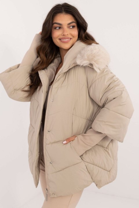 Kurtka Damska Model MBM-KR-2505.14 Beige - MBM Kurtka Damska Model MBM-KR-2505.14 Beige - MBM